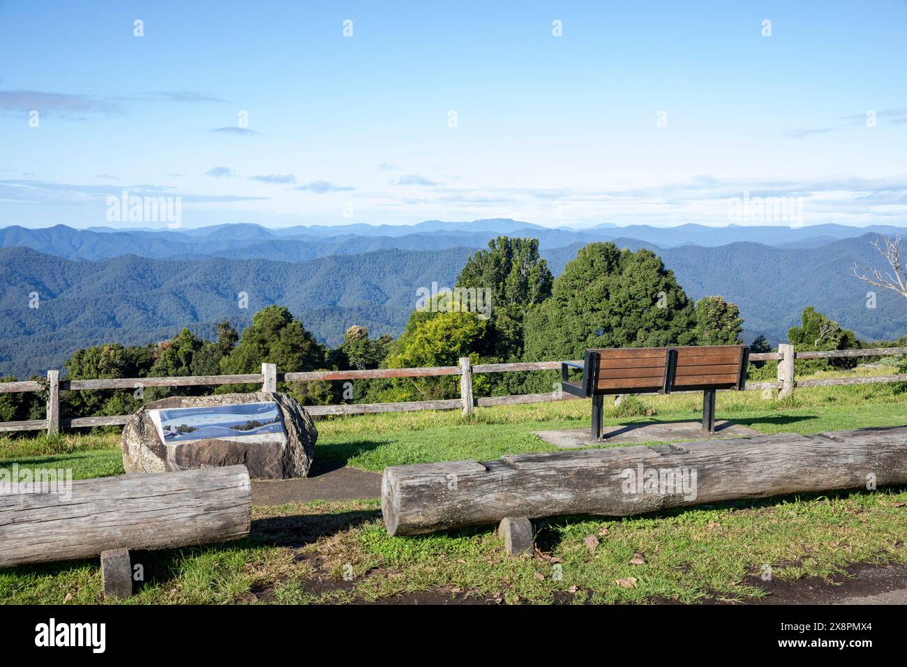 Dorrigo Mountain e Griffiths offrono vedute panoramiche delle foreste pluviali di Gondwana in Australia, del nuovo Galles del Sud regionale, Australia Foto Stock