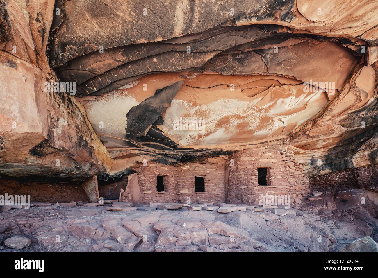 Anasazi Ruin Falling Roof a Cedar Mesa Utah Foto Stock