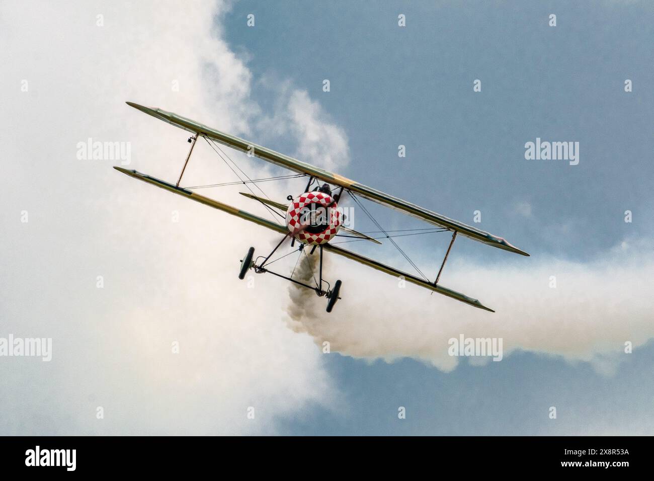 © Arnaud BEINAT/Maxppp. 2024/05/25, Chambley, Lorena, Grand Est, Francia. Réplique d'un chasseur de la grande guerre Nieuport 28. INGLESE : seconda guerra mondiale replica biplano di un Nieuport 28. Crediti: MAXPPP/Alamy Live News Foto Stock