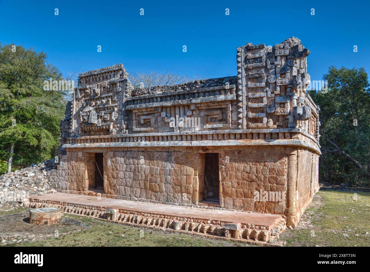 Il palazzo, Xlapak Maya sito archeologico, Yucatan, Messico Foto Stock