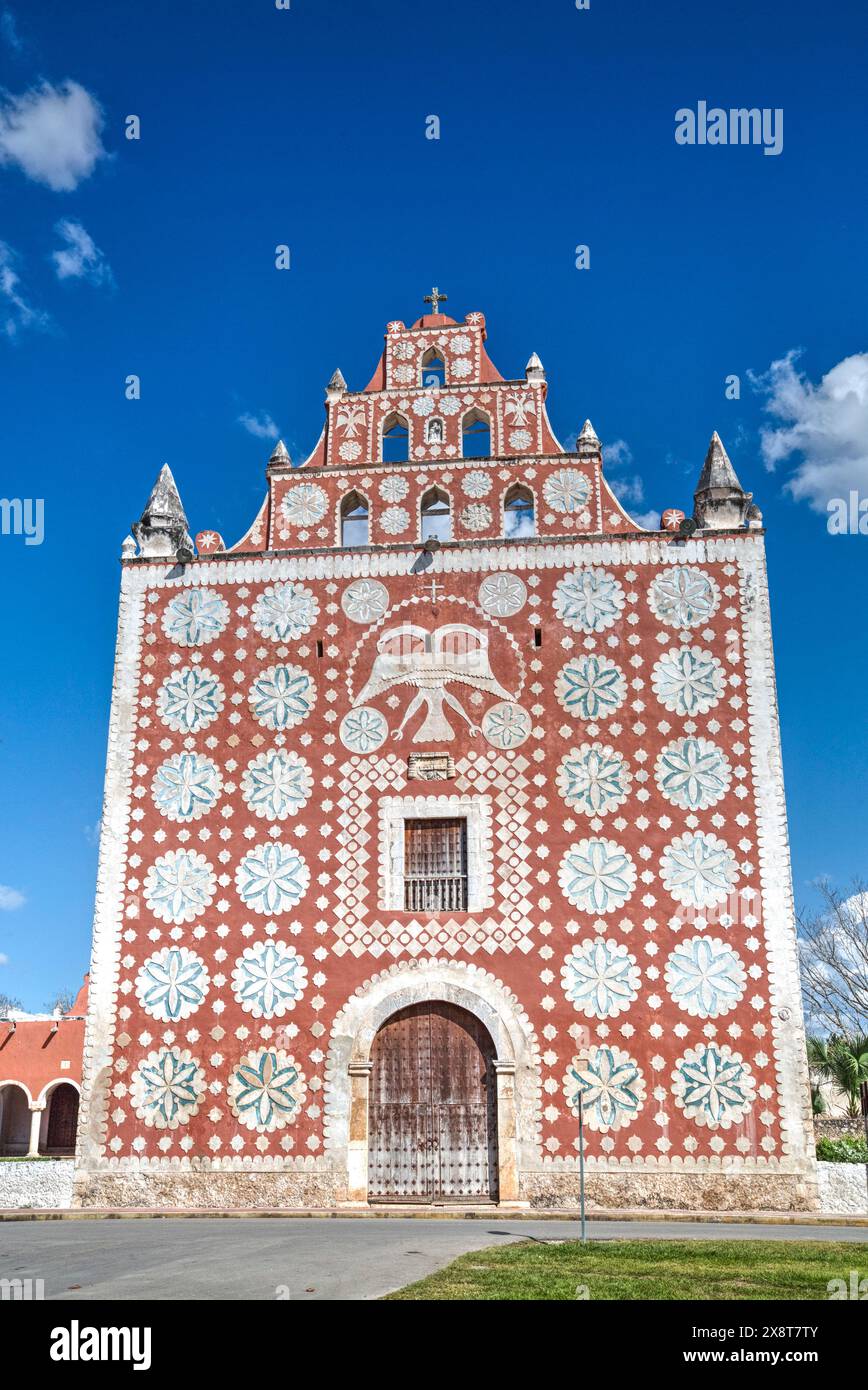 Santo Domingo de Guzman chiesa e convento, costruito nel 1646, Uayma, Yucatan, Messico Foto Stock