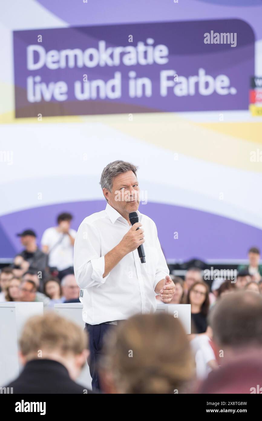 Robert Habeck (Vicecancelliere e Ministro federale dell'economia e della protezione del clima, i Verdi) in un dialogo sul tema: Cosa Foto Stock