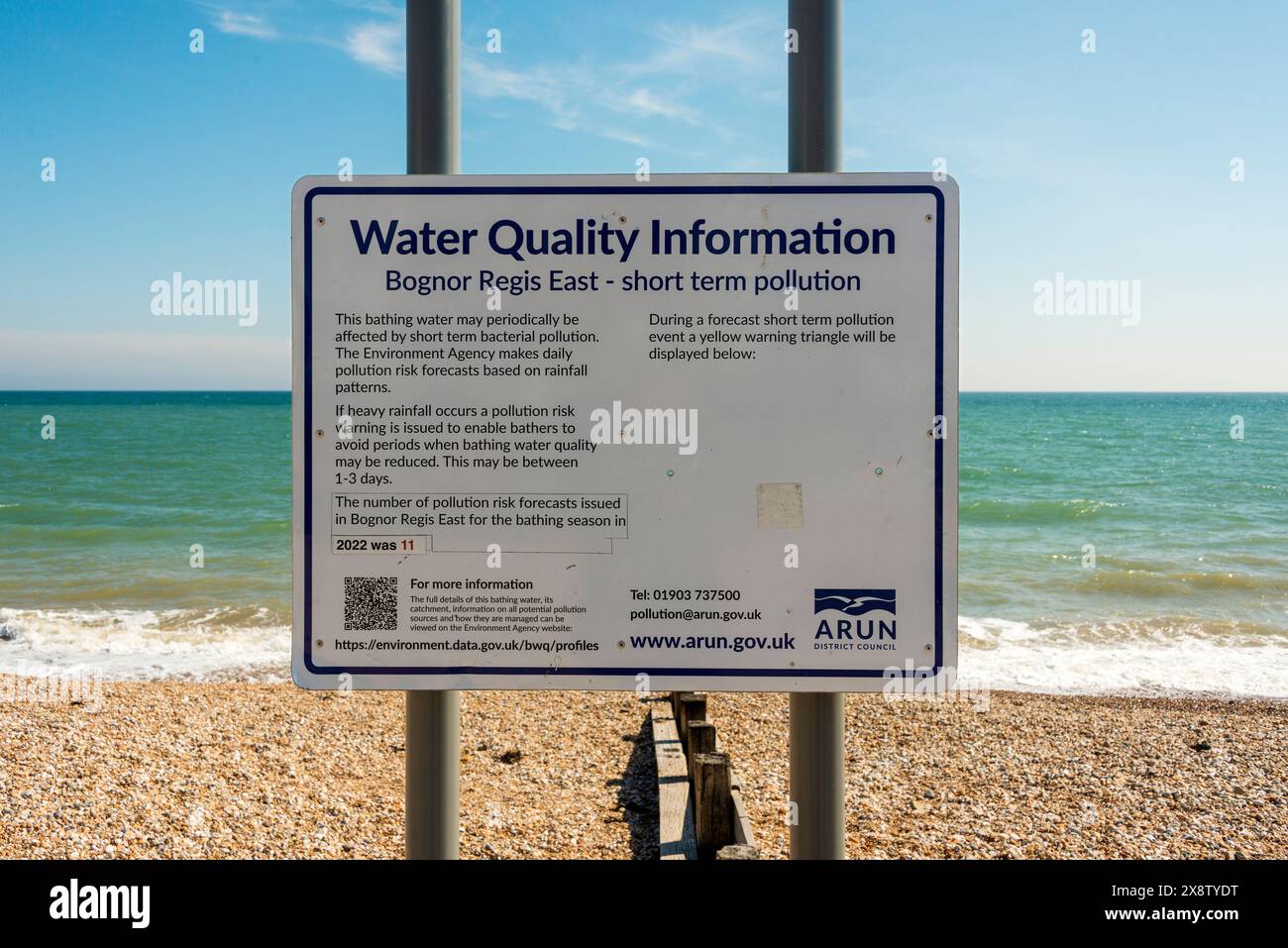 Cartello informativo sulla qualità dell'acqua, Bognor Regis, Regno Unito Foto Stock