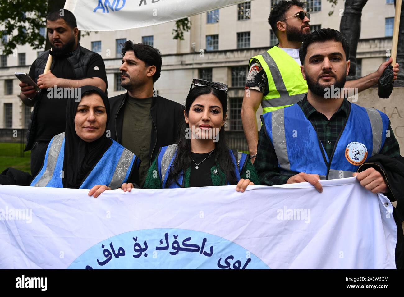 Londra, Inghilterra, Regno Unito. 27 maggio 2024. Una protesta organizzata dal Dakok Support Centre e dalla Federazione internazionale dei rifugiati iracheni si svolge a Londra sul disegno di legge del governo britannico del Ruanda. I manifestanti affermano che la ricerca di rifugiati è un diritto umano e che sono preoccupati per l'invio di rifugiati iracheni in Ruanda. (Immagine di credito: © Cal Ford/ZUMA Press Wire) SOLO PER USO EDITORIALE! Non per USO commerciale! Crediti: ZUMA Press, Inc./Alamy Live News Foto Stock