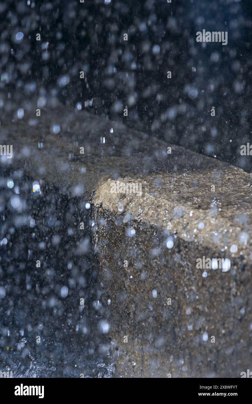 Il ciclo dell'acqua - scientificamente noto come ciclo idrologico - si riferisce allo scambio continuo di acqua all'interno dell'idrosfera Foto Stock