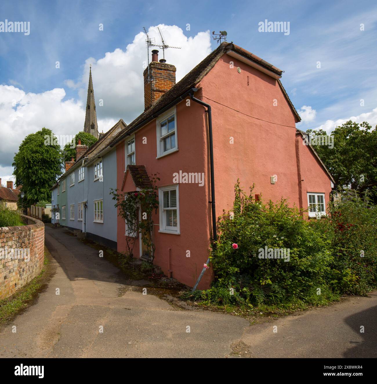 Fila di Cottages Cottages Thaxted Essex Foto Stock
