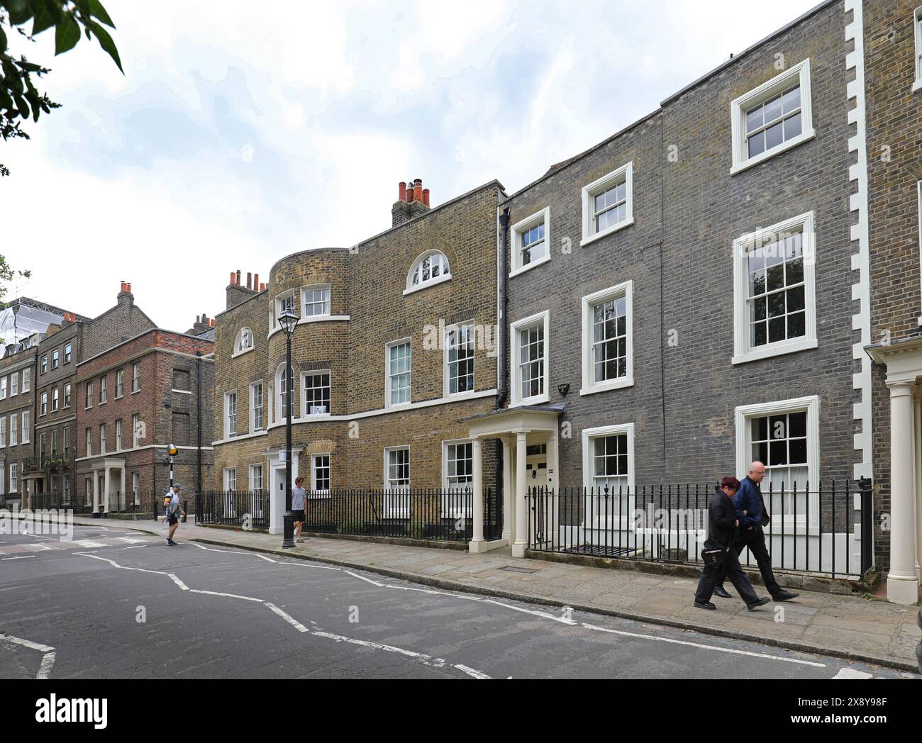 Greenwich, Londra, Regno Unito. Eleganti case georgiane su Crooms Hill, di fronte al Greenwich Park. Foto Stock