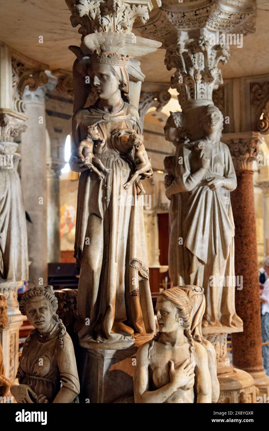 Italia, Toscana, Distretto di Pisa, Pisa, Piazza del Duomo o Piazza dei Miracoli, Piazza dei Miracoli o Piazza della Cattedrale di Pisa, elencata come World Herita Foto Stock