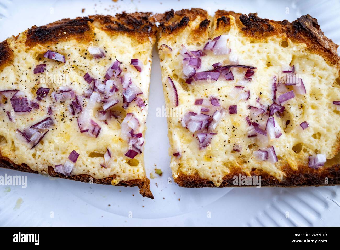 Toast al formaggio e alla cipolla Foto Stock