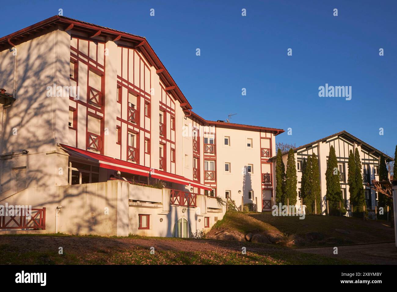 Francia, Pirenei Atlantiques, Ascain, la casa di riposo Ehpad Adina Foto Stock