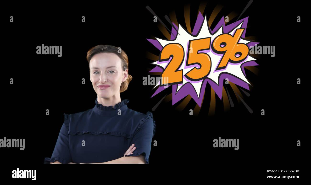 Immagine di donna caucasica felice che punta verso il numero 25 con percentile su sfondo nero Foto Stock