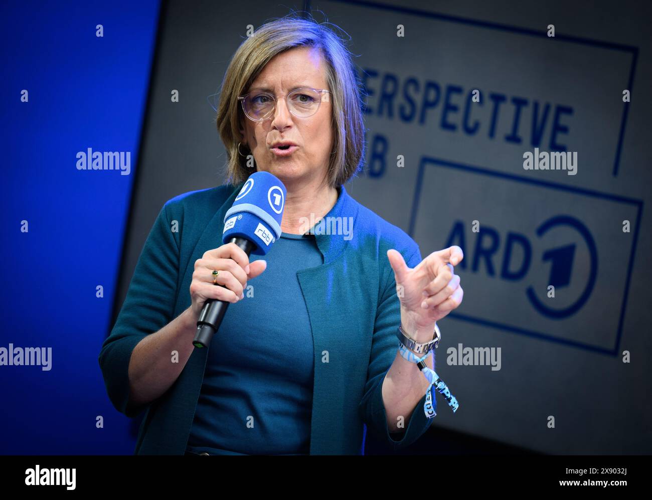 Berlino, Germania. 28 maggio 2024. Ulrike Demmer, Direttore generale di Rundfunk Berlin-Brandenburg (rbb), interverrà alla conferenza digitale Re:publica 2024. Il "Festival per la società digitale" di quest'anno (27-29 maggio 2024) ha il motto "chi se ne frega?". Crediti: Bernd von Jutrczenka/dpa/Alamy Live News Foto Stock