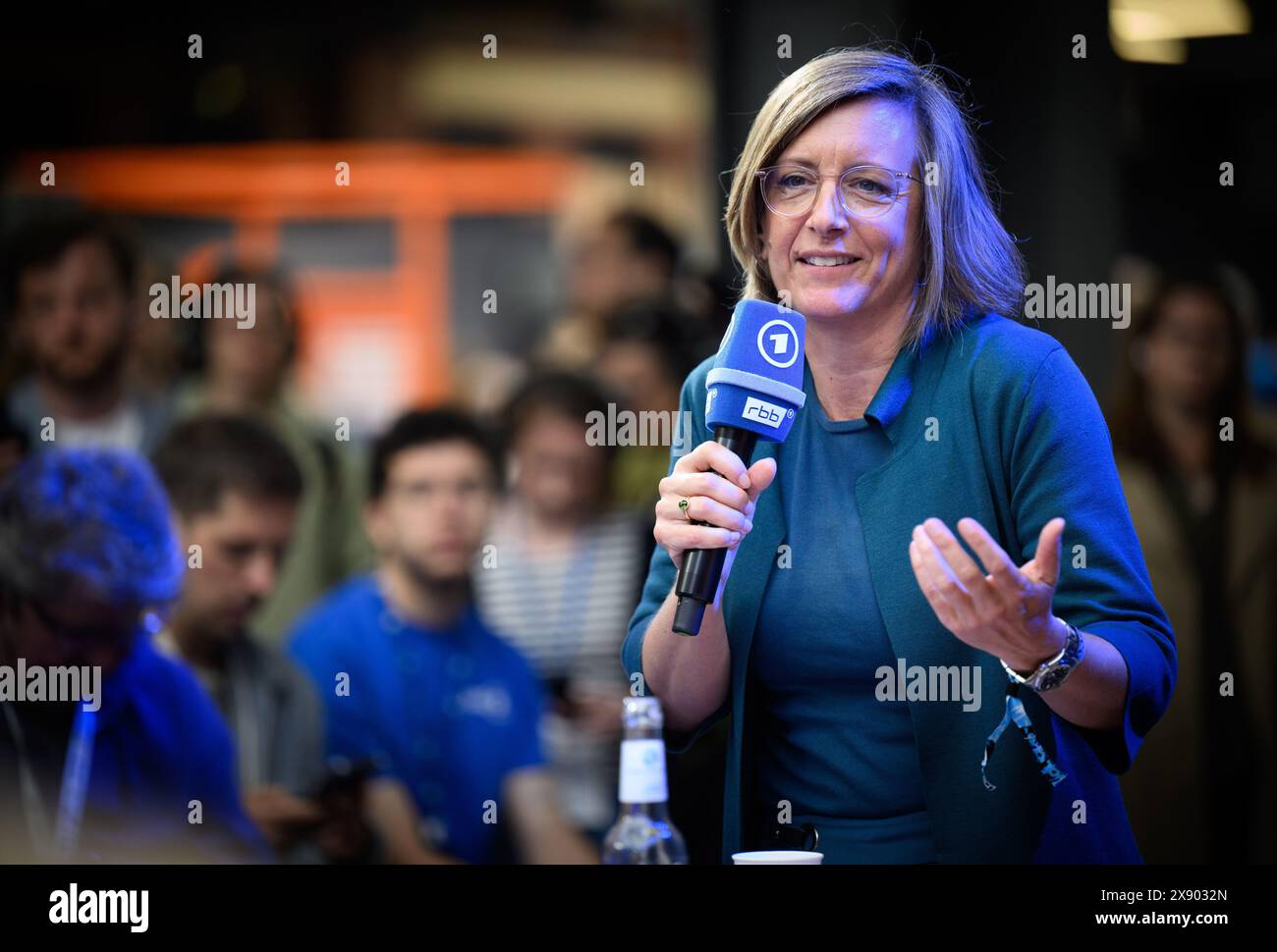Berlino, Germania. 28 maggio 2024. Ulrike Demmer, Direttore generale di Rundfunk Berlin-Brandenburg (rbb), interverrà alla conferenza digitale Re:publica 2024. Il "Festival per la società digitale" di quest'anno (27-29 maggio 2024) ha il motto "chi se ne frega?". Crediti: Bernd von Jutrczenka/dpa/Alamy Live News Foto Stock