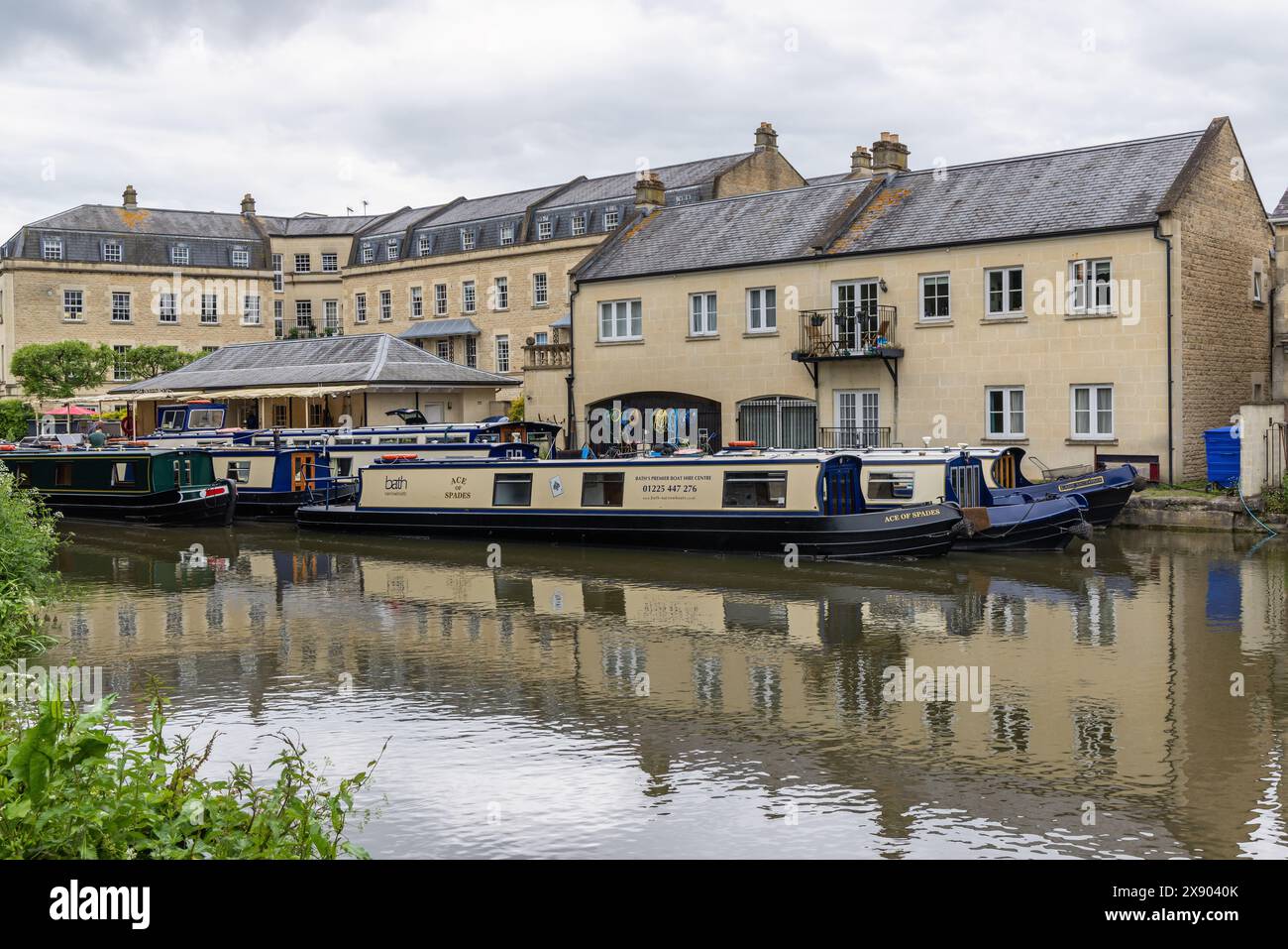 Bath Narrowboats, Sydney Wharf, Kennett and Avon Canal, Bath, Inghilterra, UK Foto Stock