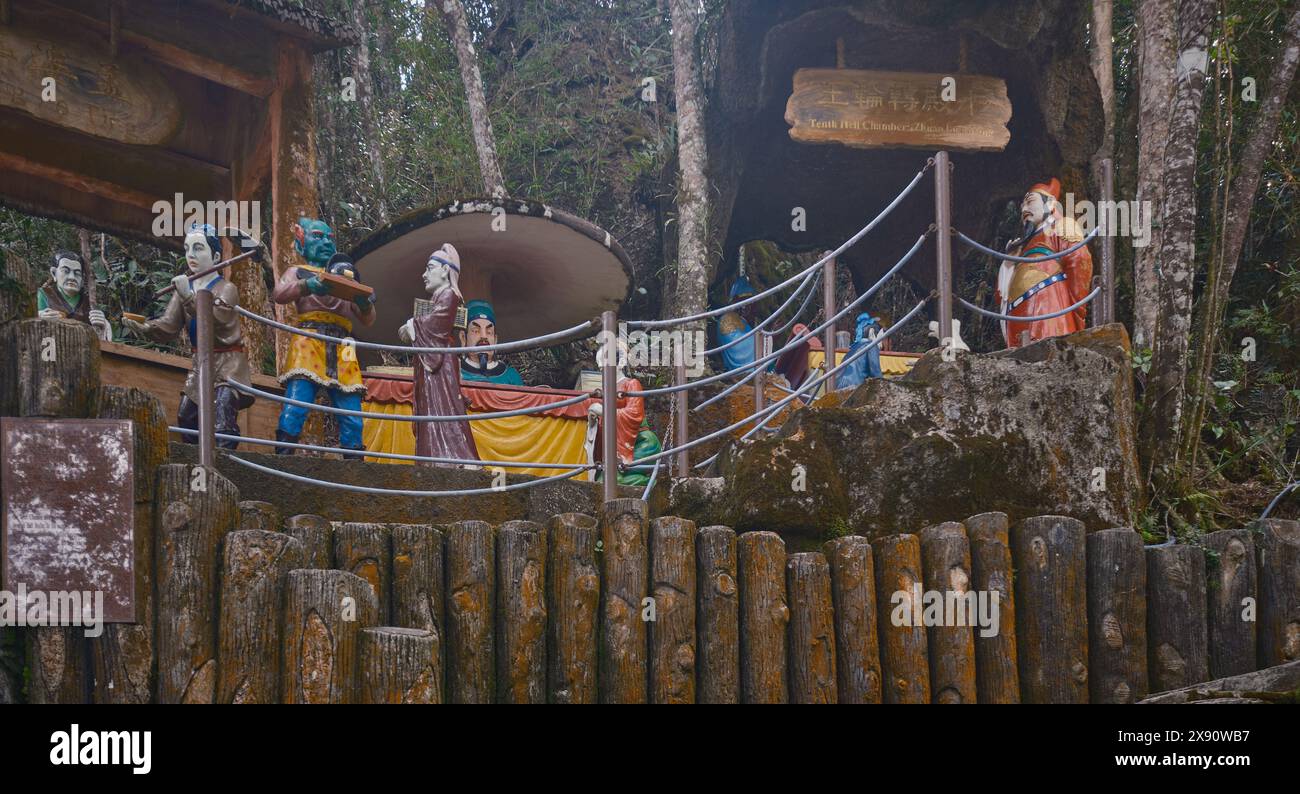 Decima camera dell'inferno nel percorso chiamato viaggio verso l'Illuminismo nelle grotte di Chin Swee Temple Genting Highlands, Pahang, Malesia Foto Stock