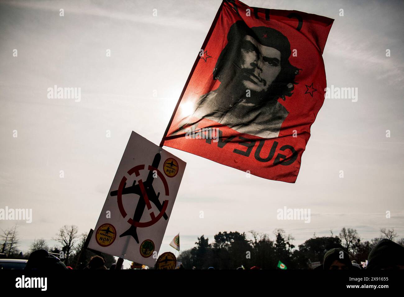 Movimento sociale contro la costruzione dell'aeroporto di Notre Dame des Landes. I manifestanti nella Francia occidentale protestano contro un progetto di costruzione di un aeroporto internazionale a Notre-Dame-des-Landes, vicino a Nantes. Francia. Foto Stock