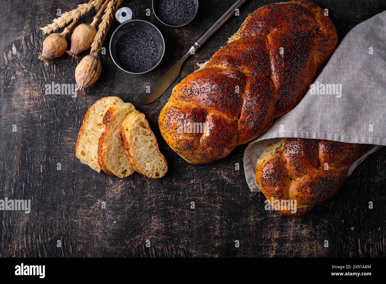 Pane tradizionale ebraico di sabato Challah Foto Stock