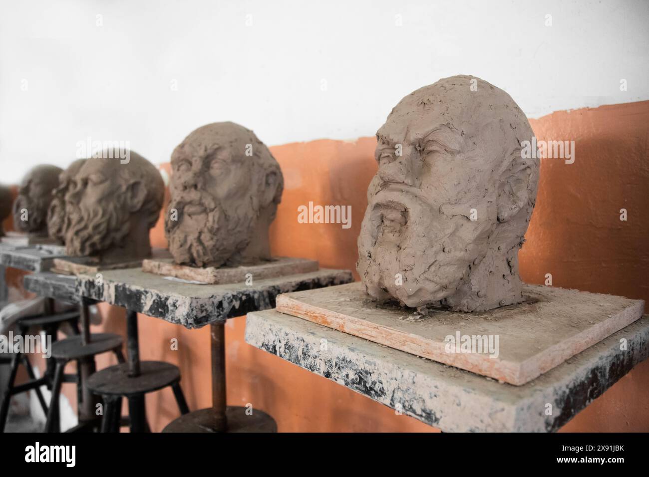 Modelli di testa di argilla di un greco antico per la formazione di artisti Foto Stock