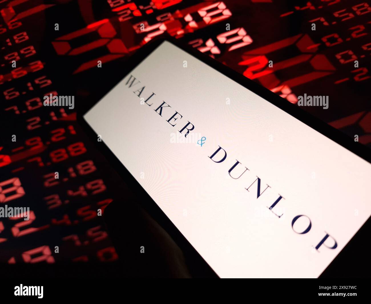 Konskie, Polonia - 27 maggio 2024: Logo della società Walker e Dunlop visualizzato sul cellulare Foto Stock