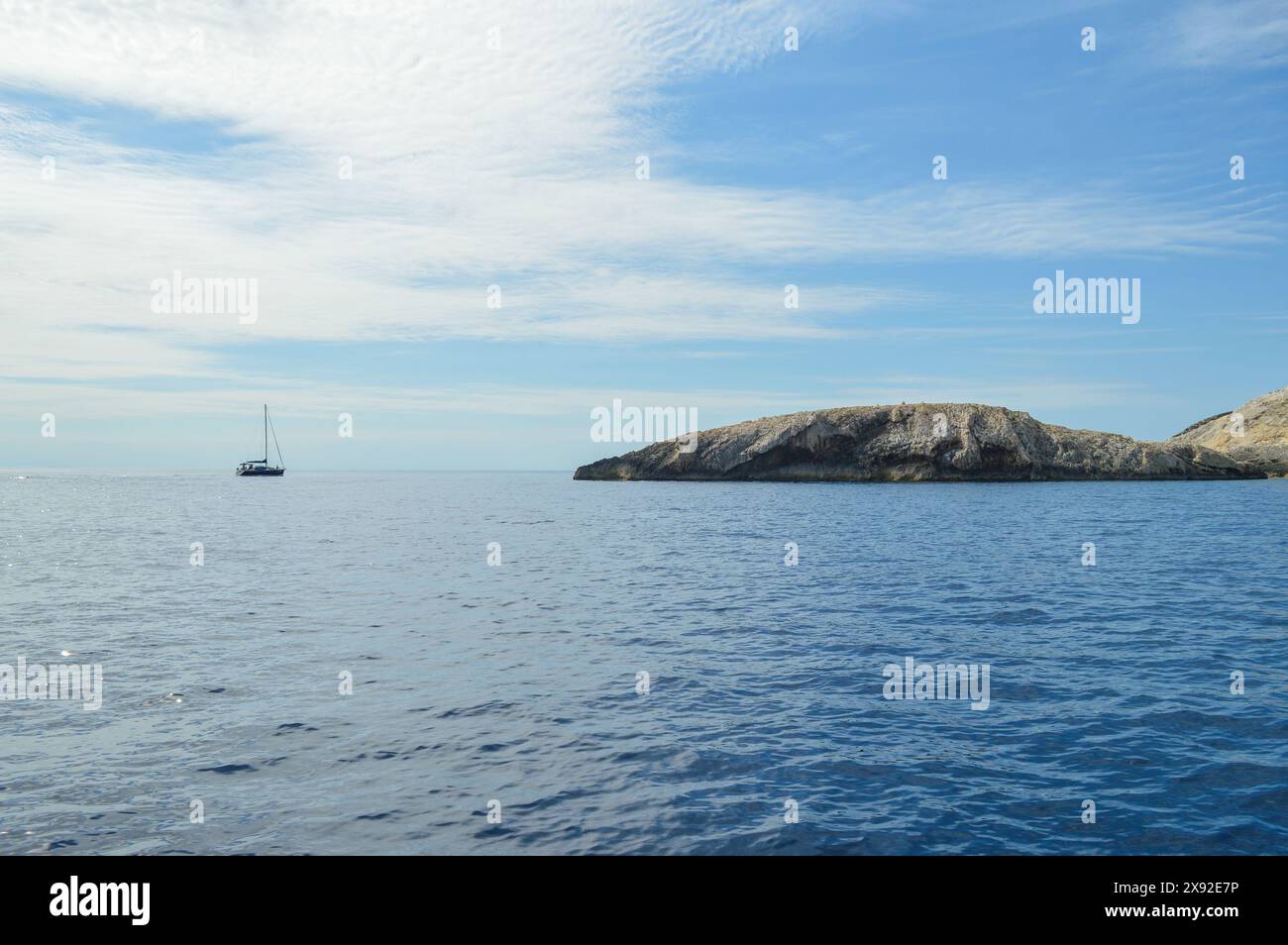 Splendido paesaggio marino sul mare Adriatico vicino all'isola di Biševo Foto Stock