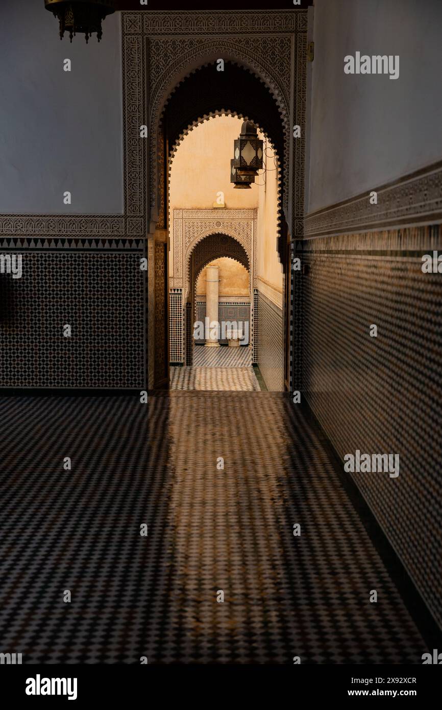 Il sito turistico del Mausoleo di Moulay Ismail nella Kasbah di Moulay Ismail a Meknes, Marocco Foto Stock