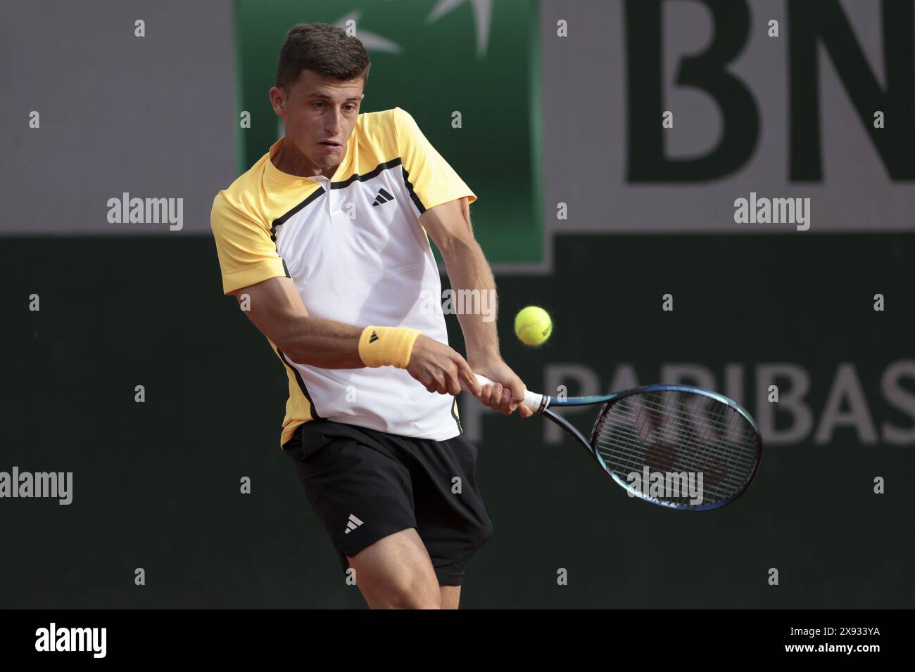 Luca Nardi dell'Italia durante il giorno 1 del Roland-Garros 2024, torneo di tennis del grande Slam del 2024, il 26 maggio 2024 allo stadio Roland-Garros di Parigi, Francia Foto Stock