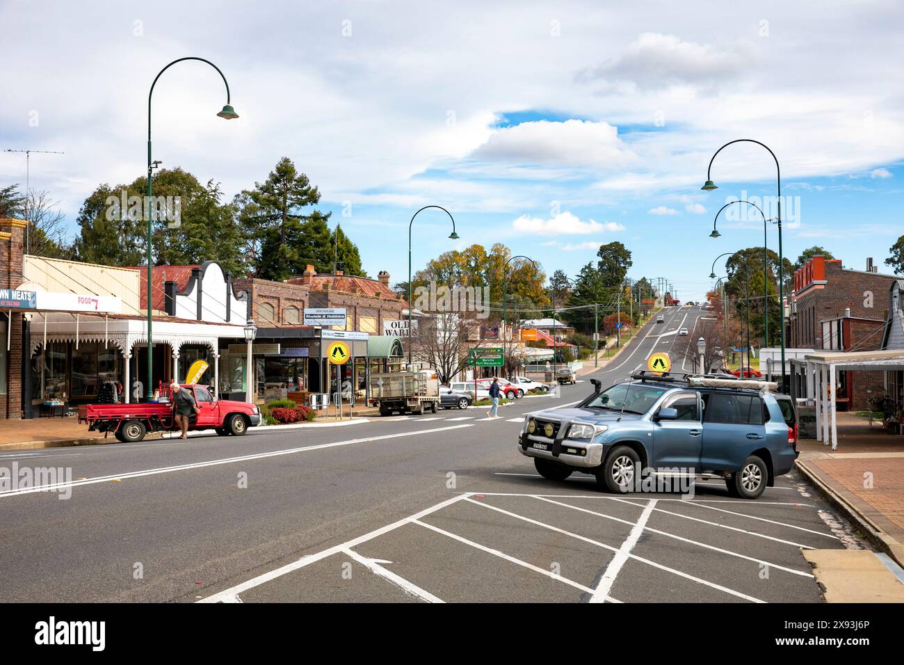 Il centro di Uralla nella regione degli altopiani settentrionali del nuovo Galles del Sud conosciuto come Thunderbolt country, dal nome del bushman, NSW, Australia Foto Stock