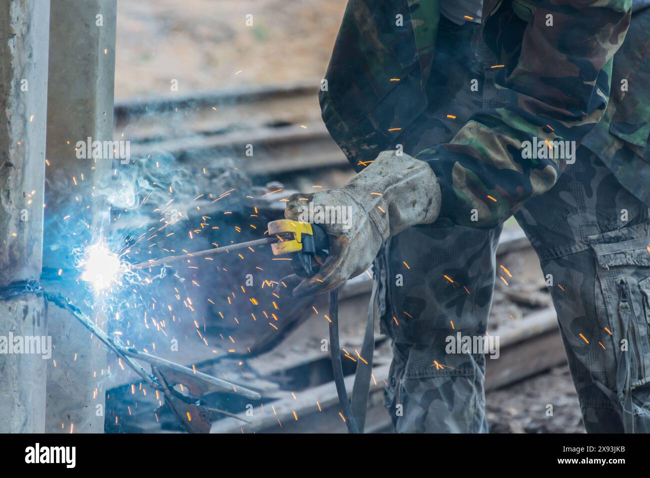 L'acciaio saldato per saldatura è costituito dai due poli insieme. Foto Stock