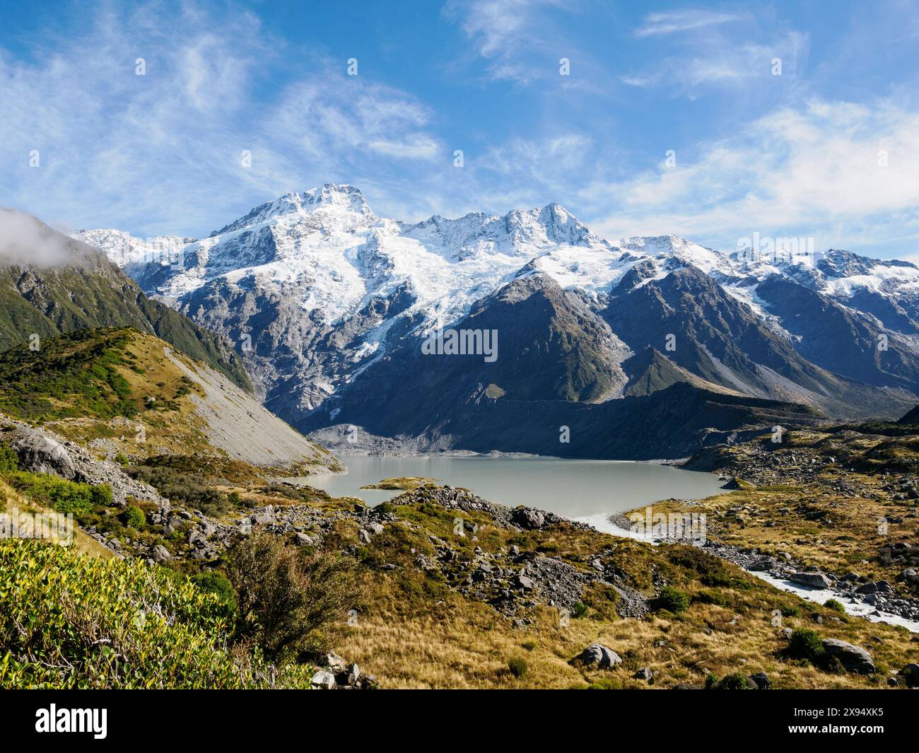 Il monte Sefton e il lago Mueller sono visti dalla Hooker Valley Track, dalle Alpi meridionali, dall'Isola del Sud, dalla nuova Zelanda, dal Pacifico Foto Stock