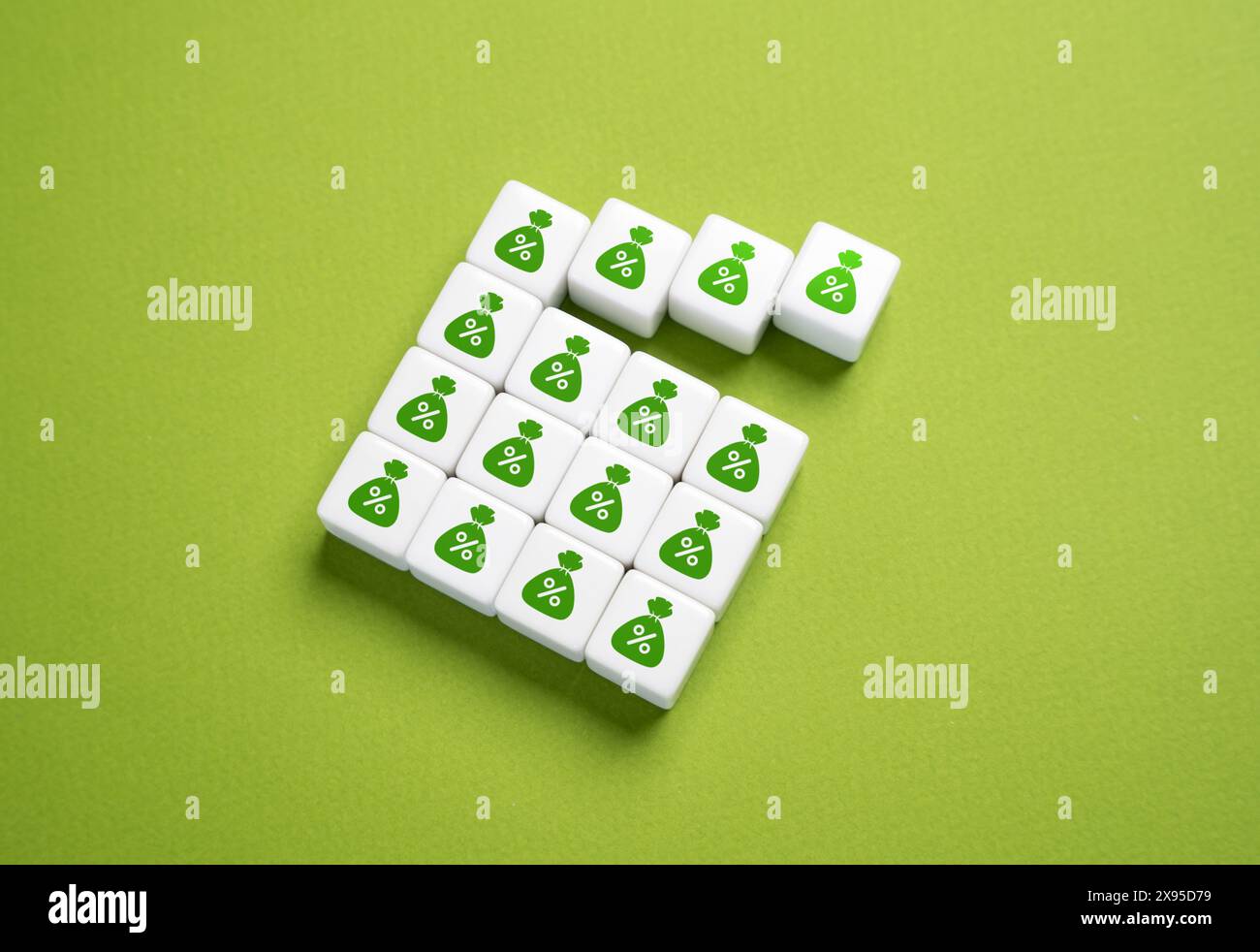 Crescita del portafoglio di investimenti. Prendere in prestito denaro. Ottenere un elevato ritorno sugli investimenti significa compiere sforzi finanziari di successo. Valutazione dell'opport Foto Stock