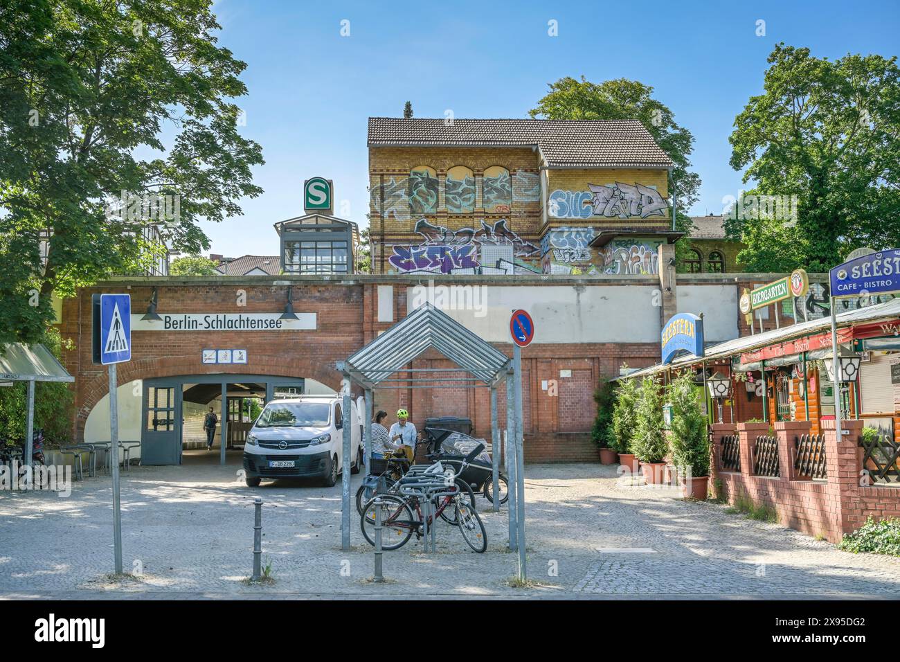 Stazione Schlachtensee S-Bahn, Zehlendorf, quartiere Steglitz-Zehlendorf, Berlino, Germania, s-Bahnhof Schlachtensee, Zehlendorf, Bezirk Steglitz-Zehlendo Foto Stock