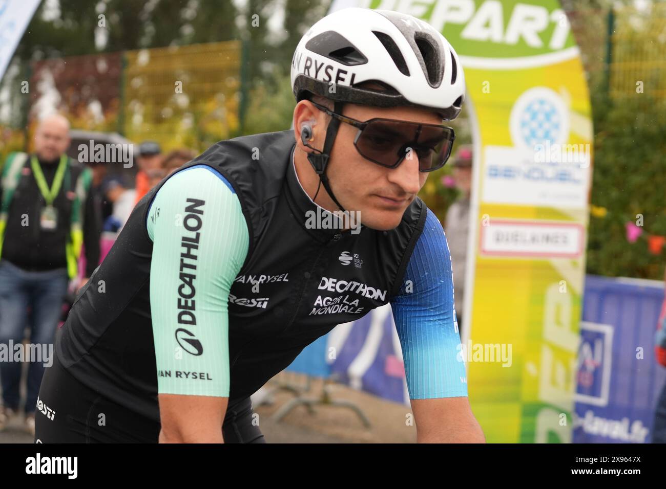 PETERS Nans di DECATHLON AG2R LA MONDIALE durante la Boucles de la Mayenne 2024, fase 4, Quelaines-Saint-Gault - Laval, UCI Pro Series gara ciclistica il 26 maggio 2024 a Laval, Francia - foto Laurent Lairys / DPPI Foto Stock