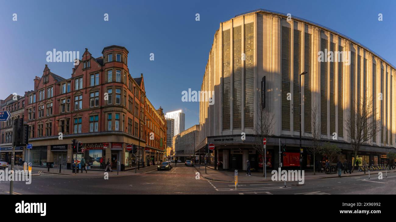 Veduta dell'architettura vittoriana e contemporanea, Manchester, Lancashire, Inghilterra, Regno Unito, Europa Foto Stock