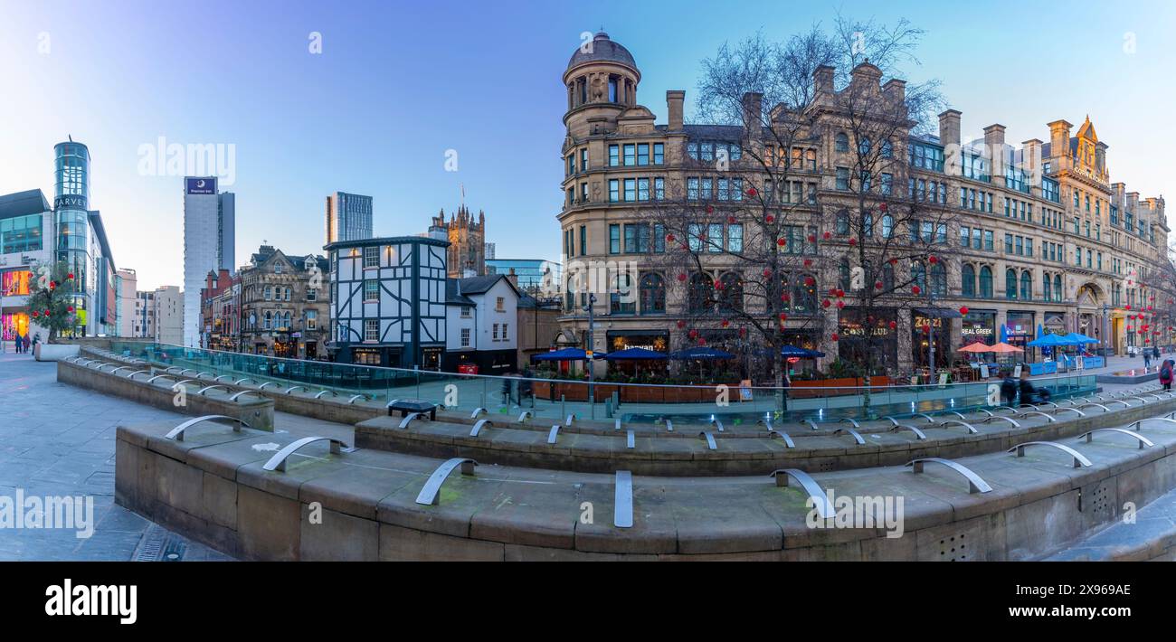 Vista di Exchange Square, Manchester, Lancashire, Inghilterra, Regno Unito, Europa Foto Stock