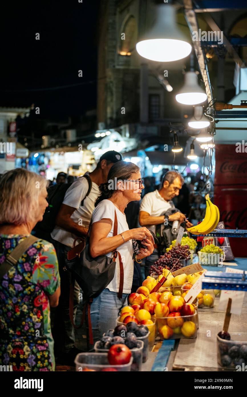 Frutteto, Piazza Monastiraki, Atene, Attica, Grecia, Europa Foto Stock