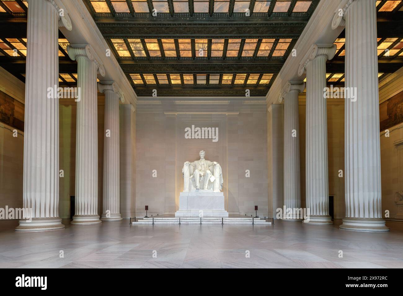 Il Lincoln Memorial è al coperto sul National Mall di Washington DC Foto Stock