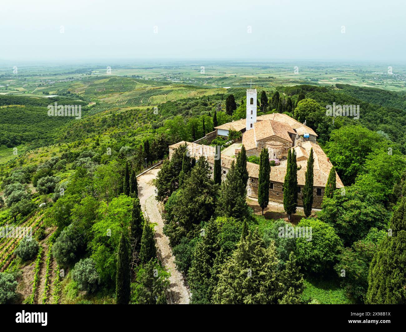 Monastero di Ardenica da un drone, Lushnje, Albania Foto Stock