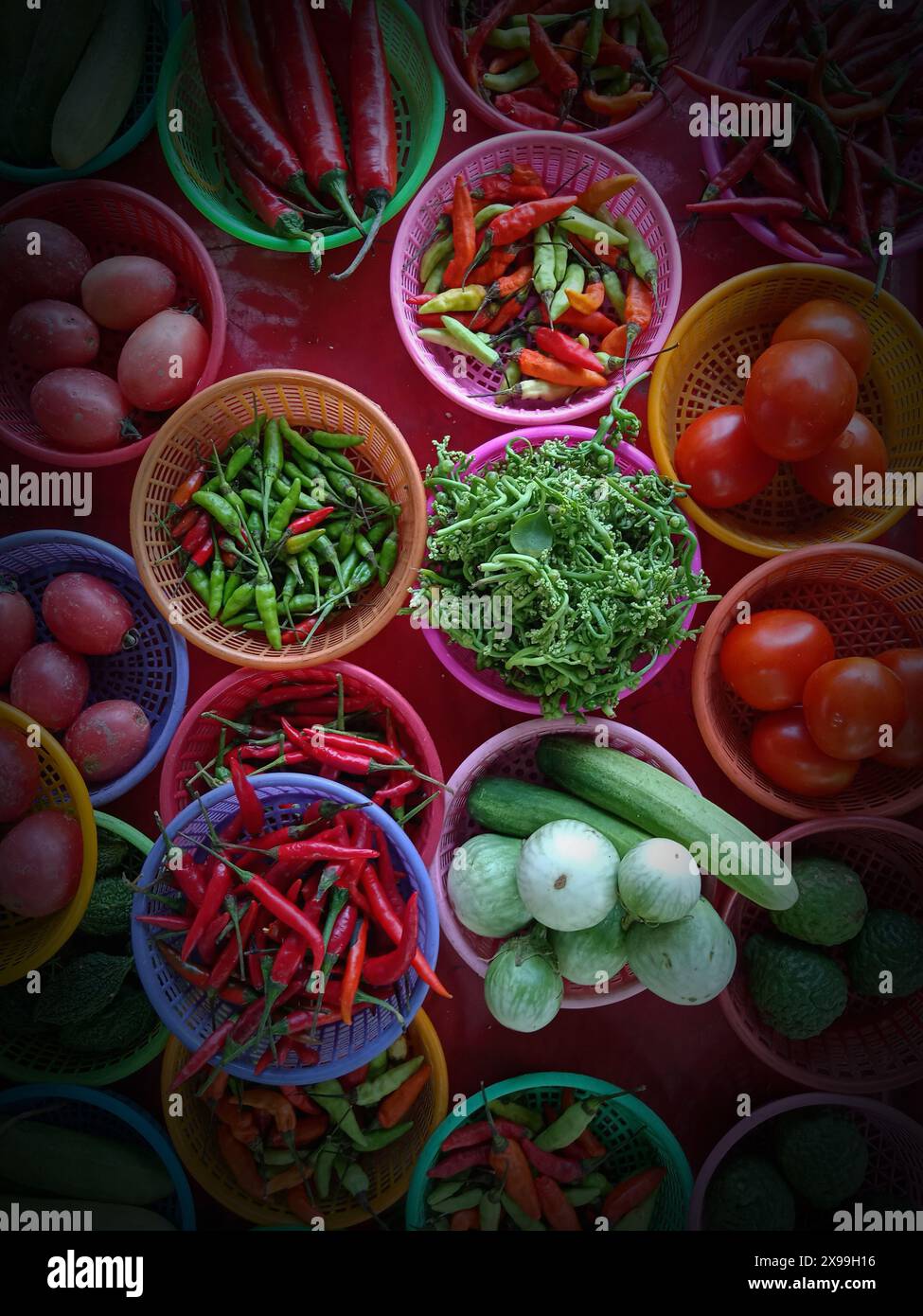 Foto di frutta e verdura al mercato Foto Stock