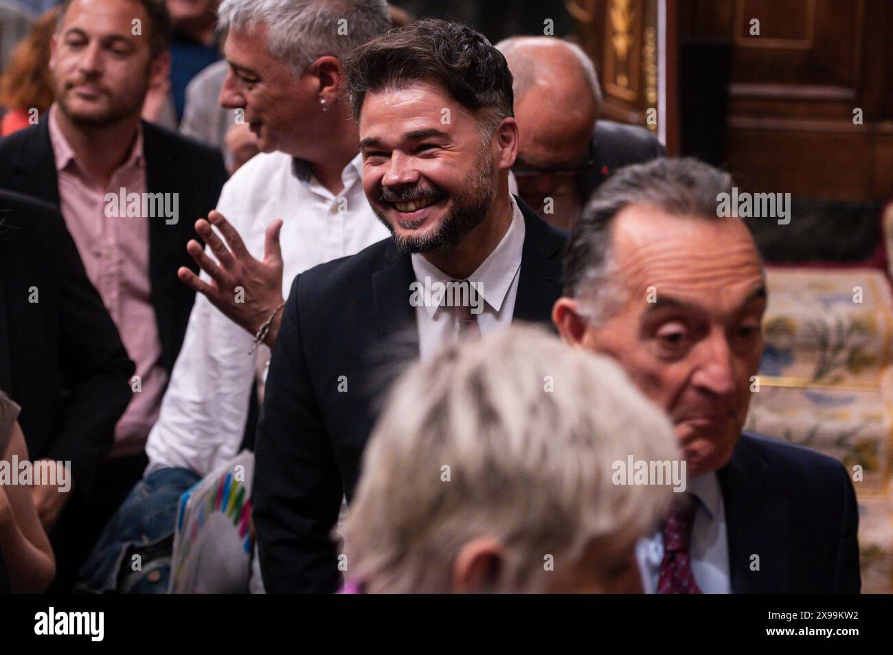 Politica spagnola 2024: Dibattito sulla legge di Amnesty per la Catalogna al Congresso dei deputati Gabriel Rufian, deputato del partito CER, vista sorridente dopo l'approvazione della legge di Amnesty per la Catalogna al Congresso dei deputati di Madrid, la legge organica di Amnesty per la normalizzazione in Catalogna è il risultato degli accordi che il PSOE ha stipulato con ERC e Junts in cambio del sostegno dei partiti indipendentisti all'investitura del primo ministro Pedro Sanchez Congresso dei deputati Madrid Spagna Copyright: xAlbertoxGardinx AGardin 20240530 Politics Spain Amnesty Law 207 Foto Stock