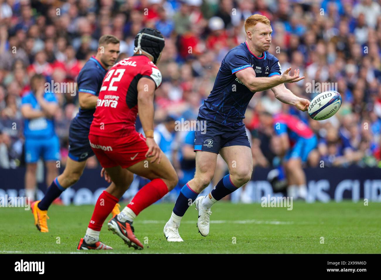 Londra, Inghilterra. 25 maggio 2024. Ciaran Frawley del Leinster durante la finale della Investec Champions Cup tra Leinster e Stade Toulousain al Totten Foto Stock