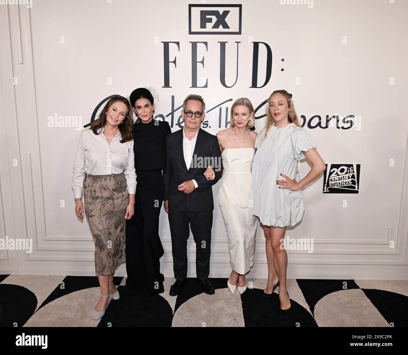 29 maggio 2024, West Hollywood, California, Stati Uniti: (L-R) Diane Lane, Demi Moore, Tom Hollander, Naomi Watts e ChloÃ« Sevigny partecipano all'evento FYC Red Carpet per "FEUD: Capote vs. The Swans" (Credit Image: © Billy Bennight/ZUMA Press Wire) SOLO PER USO EDITORIALE! Non per USO commerciale! Foto Stock