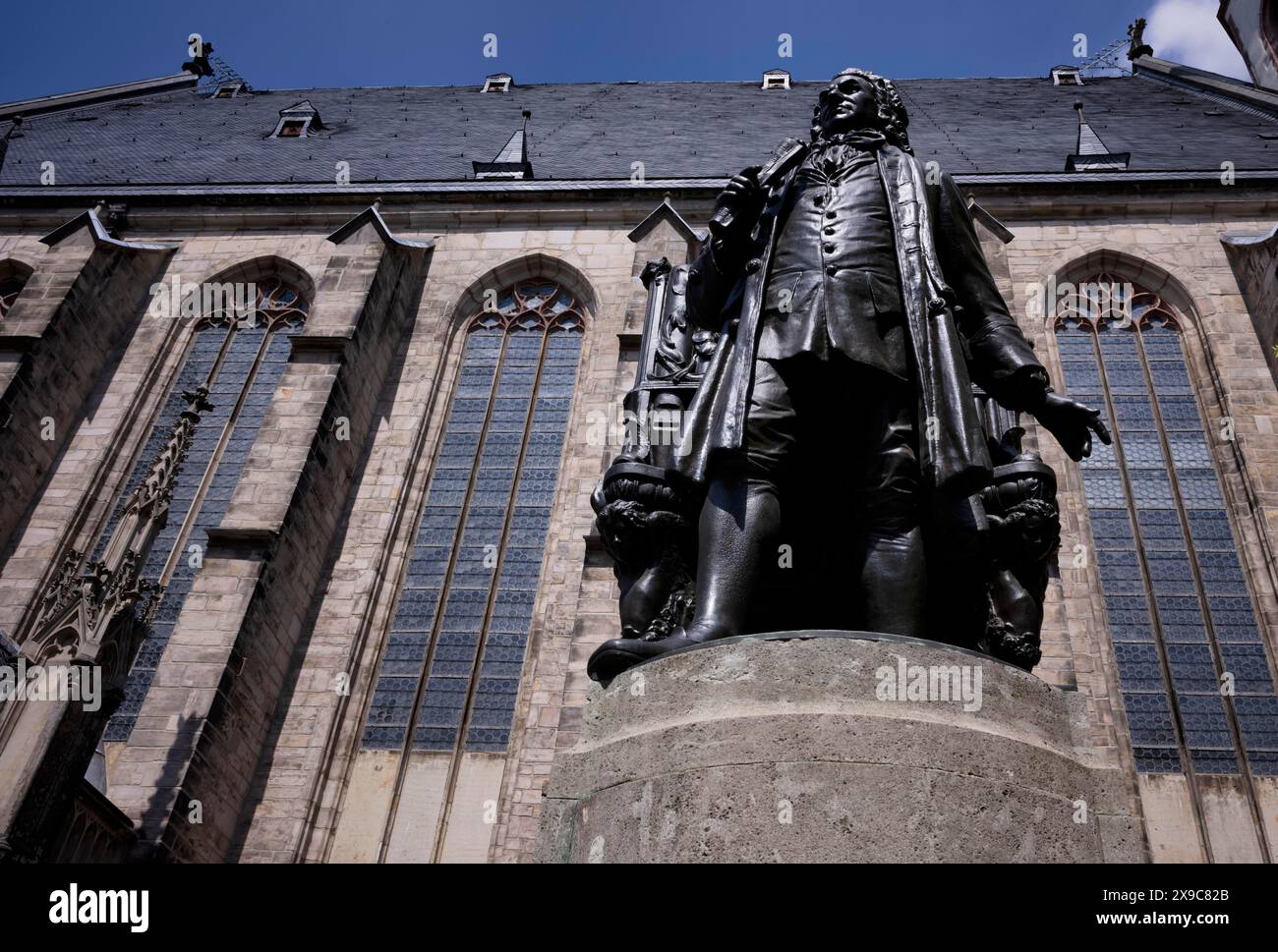 Monumento a Johann Sebastian Bach di fronte alla chiesa di San Tommaso, Lipsia, Sassonia, Germania Foto Stock