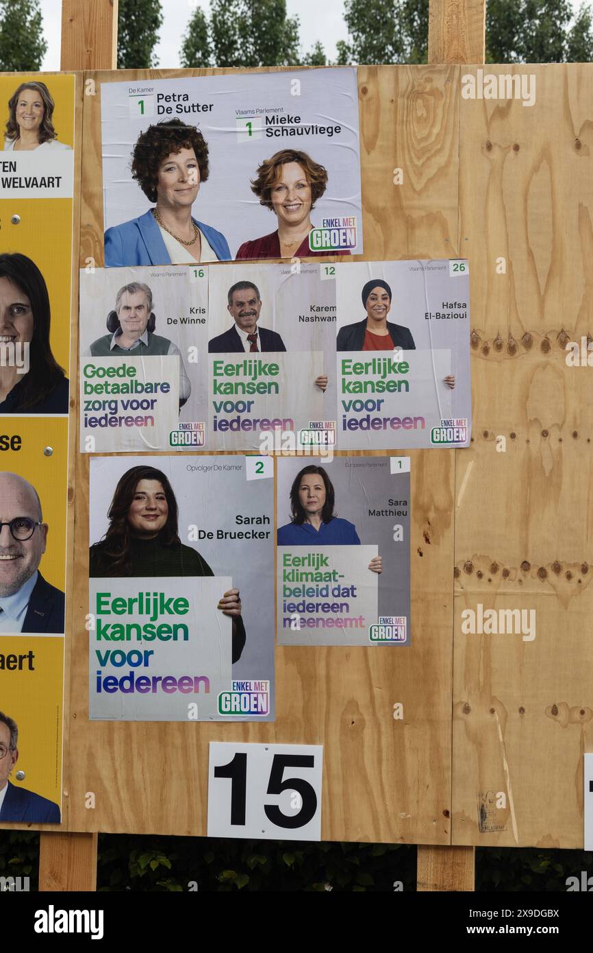 AALST, BELGIO, 30 MAGGIO 2024 Manifesti politici per il Partito Verde