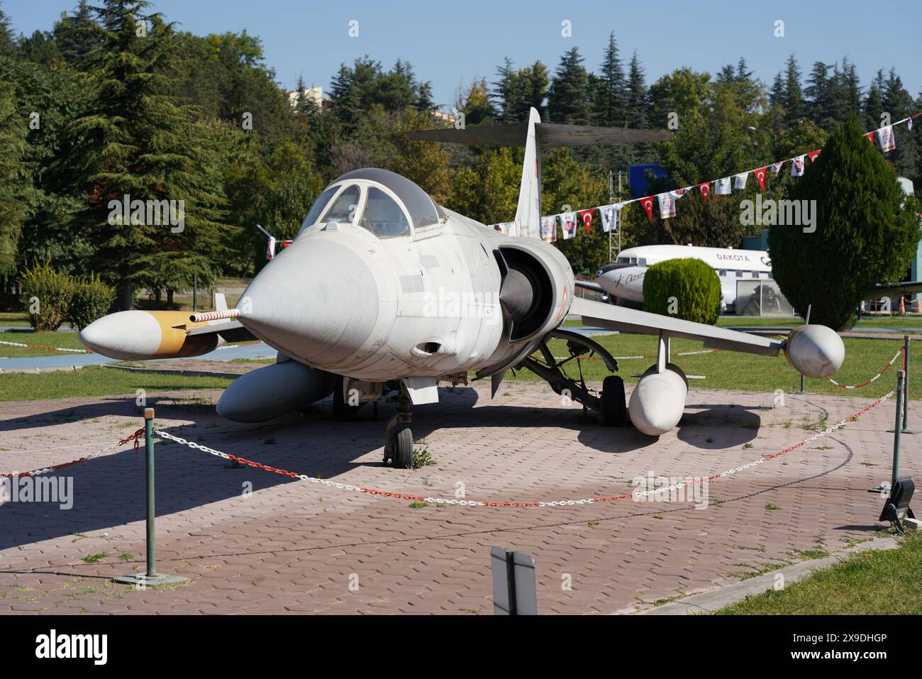 ESKISEHIR, TURKIYE - 17 SETTEMBRE 2023: Turkish Air Force Lockheed F-104G Starfighter (7190) esposto al Vecihi Hurkus Aviation Park Foto Stock