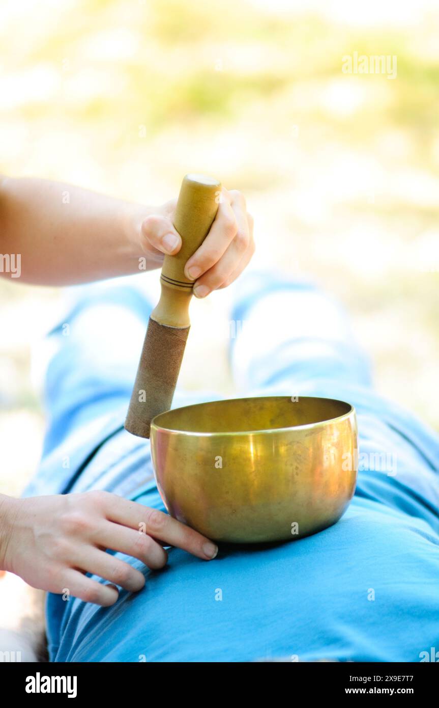 Campana tibetana la terapia Foto Stock