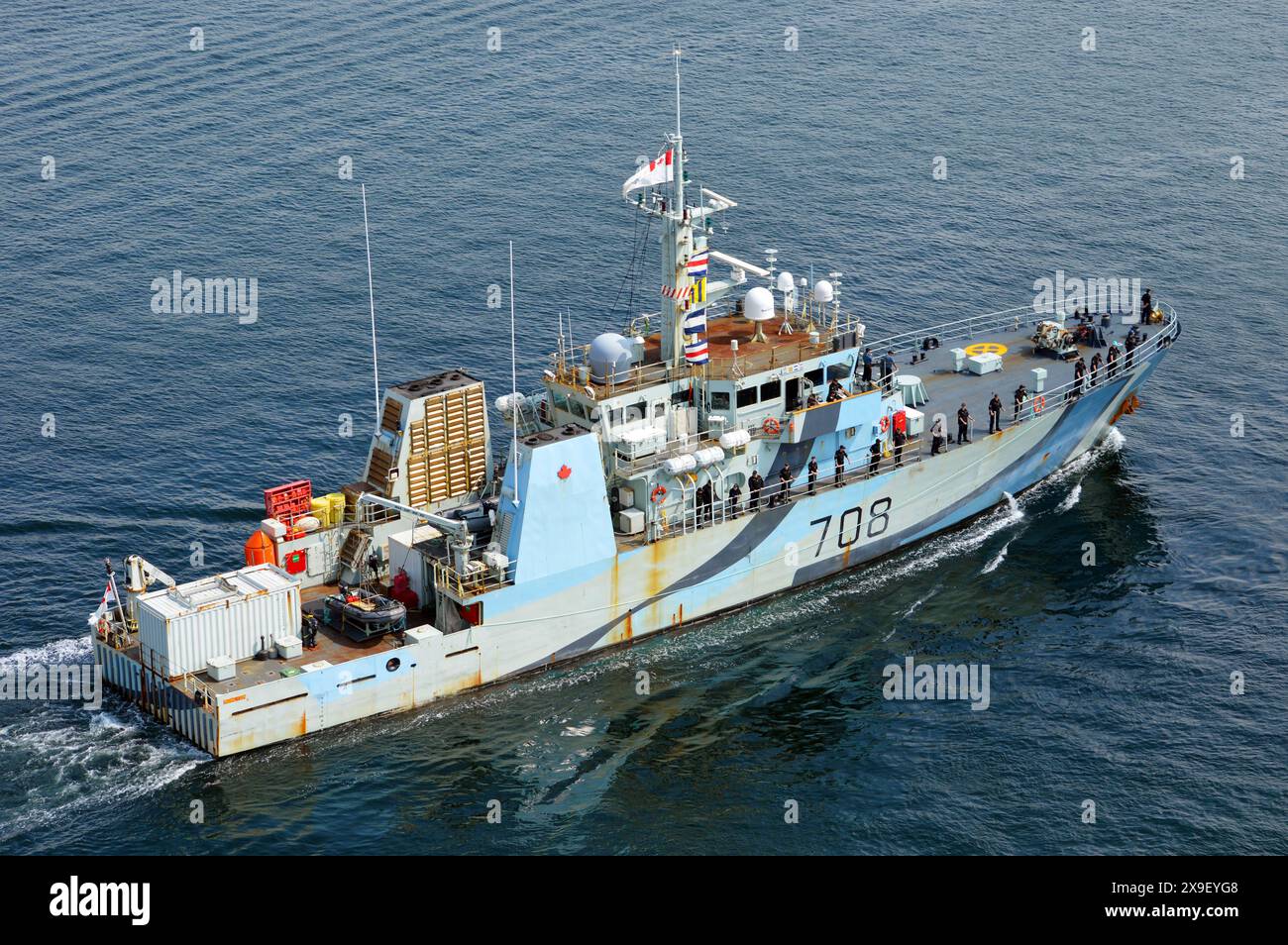 HMCS Moncton, una nave da difesa costiera classe Kingston della Royal Canadian Navy nella foto nel porto di Halifax nel 2023 Foto Stock