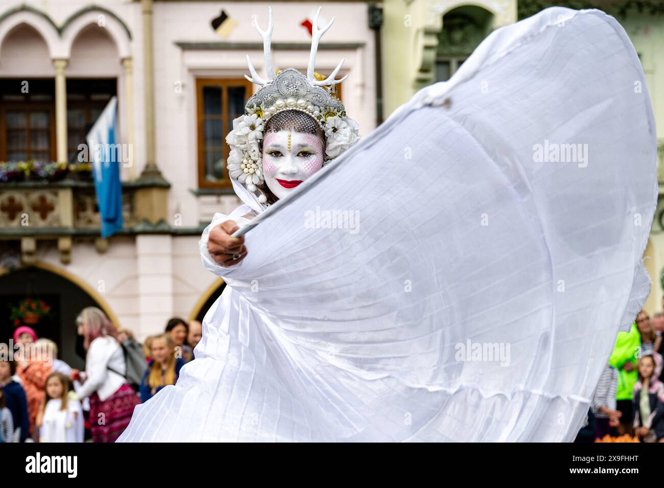 Trutnov, Repubblica Ceca. 31 maggio 2024. Gli artisti di strada Ziva Poppy Teatre si sono esibiti al Cirk-UFF festival internazionale del nuovo circo a Trutnov, il 31 maggio 2024. Crediti: David Tanecek/CTK Photo/Alamy Live News Foto Stock