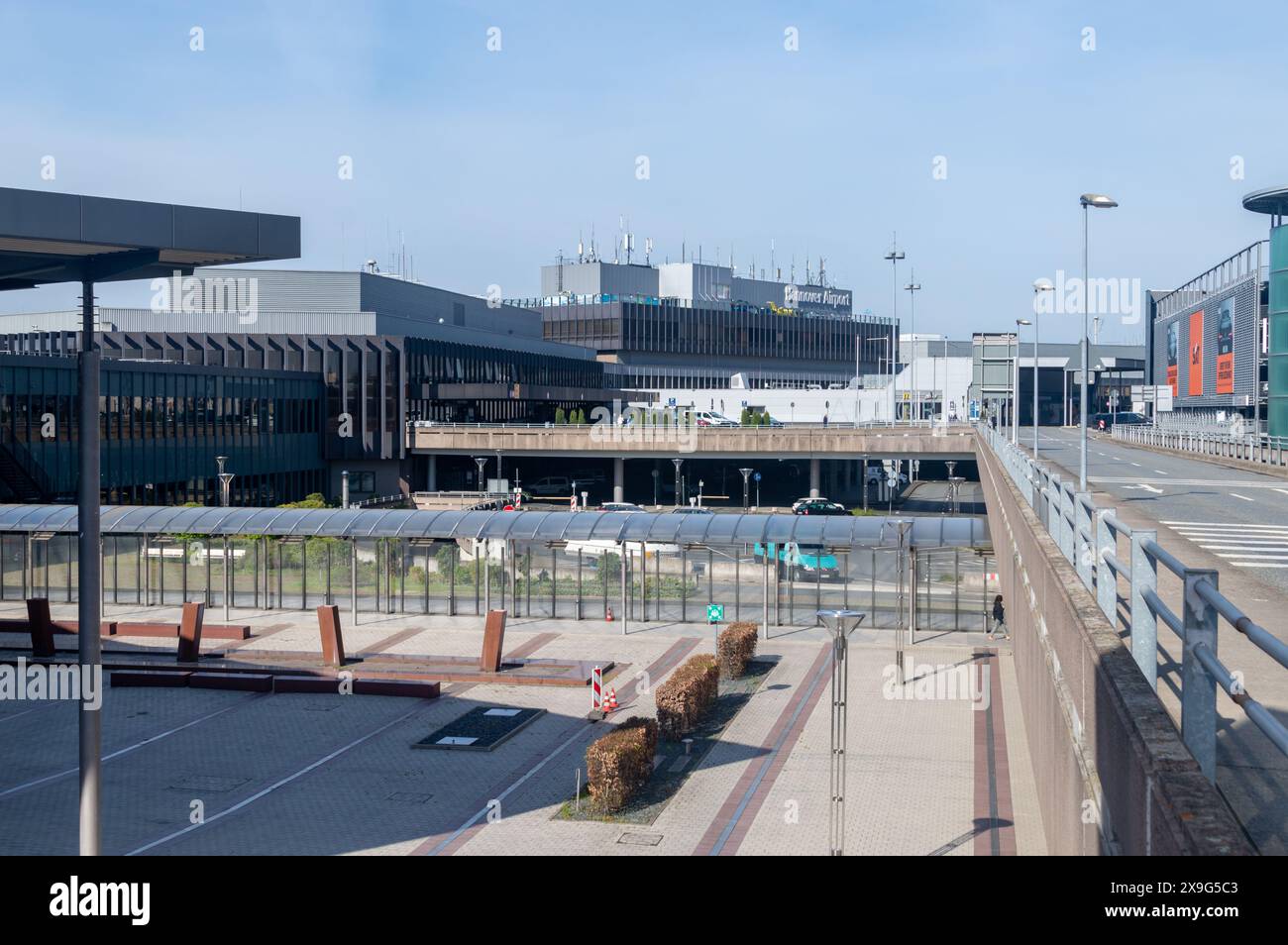 Hannover, Germania - 27 aprile 2024: Vista sul Terminal dell'aeroporto di Hannover. Foto Stock