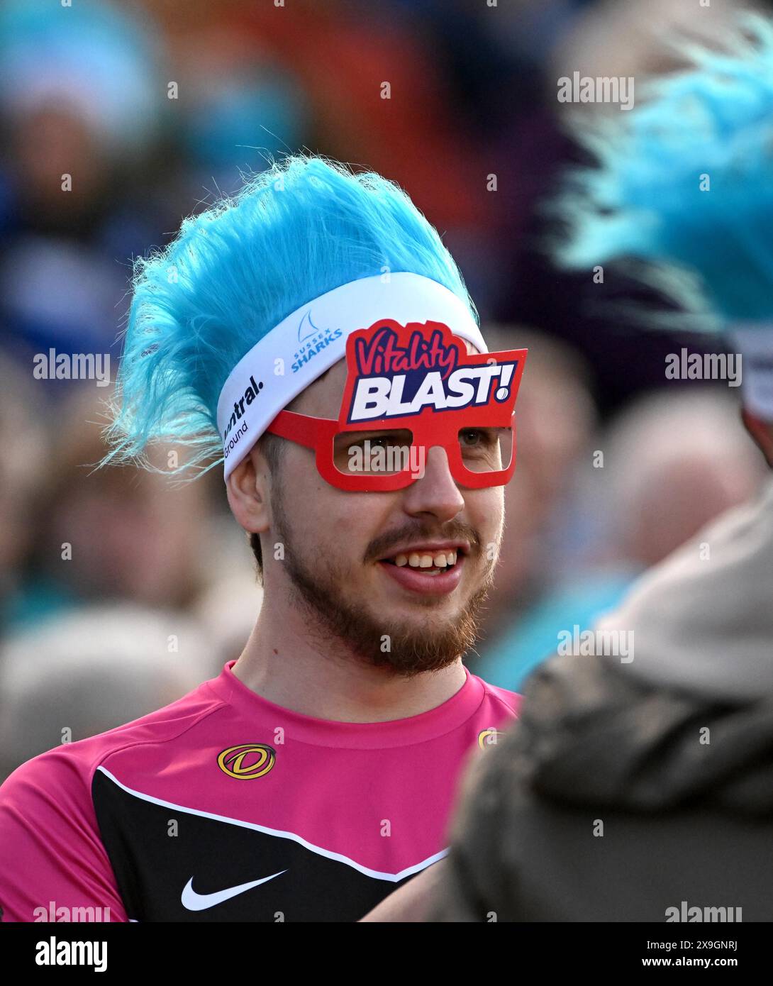 Hove UK 31 maggio 2024 - fan che indossa un nuovo cappello durante il Vitality T20 Blast cricket match tra Sussex Sharks e Gloucestershire al 1st Central County Ground di Hove: Credit Simon Dack /TPI/ Alamy Live News Foto Stock