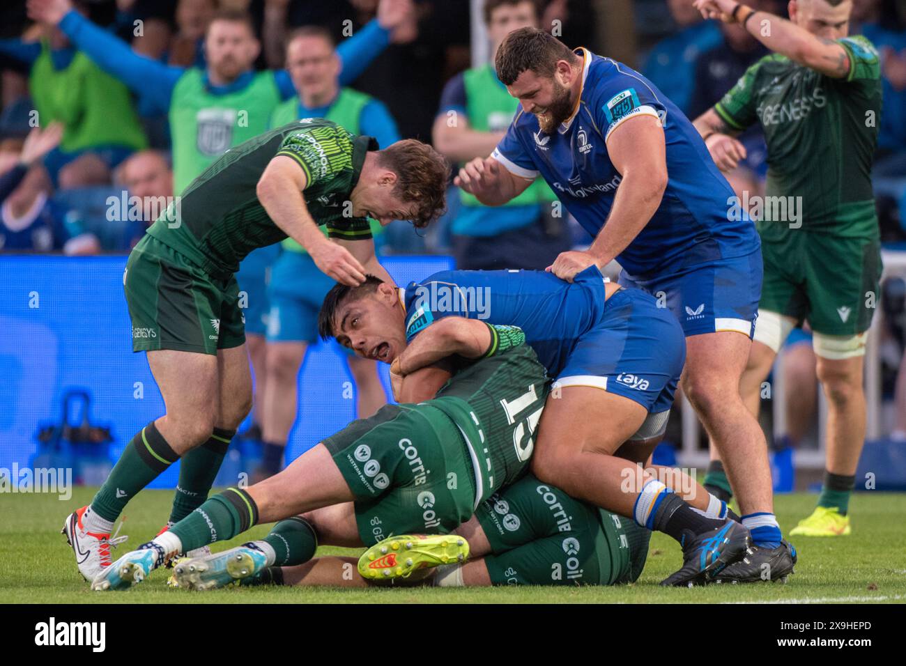 Dublino, Irlanda. 1 giugno 2024. Giocatori in azione durante la partita del 18° turno del campionato United Rugby tra Leinster Rugby e Connacht Rugby alla RDS Arena di Dublino, Irlanda, il 31 maggio 2024 (foto di Andrew SURMA/ Credit: SIPA USA/Alamy Live News Foto Stock